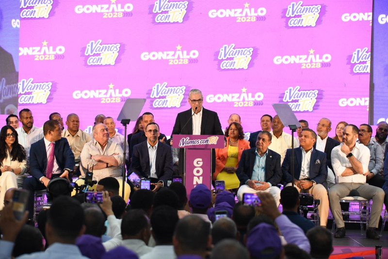 donfelixspm's tweet photo. Denuncian lanzamiento de bombas lacrimógenas en actividad de Gonzalo Castillo https://t.co/kK2yAJZ6ul https://t.co/cN4BcxWzze
