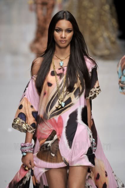hautecnt's tweet photo. blumarine, 2011 https://t.co/iQku6wIMXG