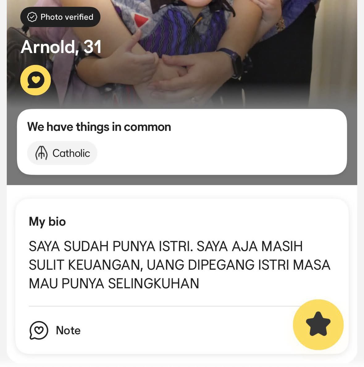 watermealen's tweet photo. terus kenapa masih main bumble anj 😭😭 apa dia cmn mau pamer?? 😭 https://t.co/cw2go4RgT6