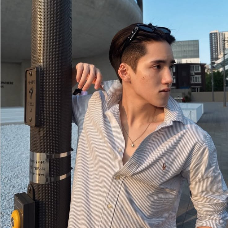 circleaay's tweet photo. เมะยิ้มหล่อ                                    เคะยิ้มหวาน https://t.co/LJ5u65EChr