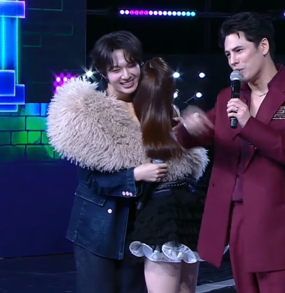 wnpomma's tweet photo. พี่สาวลิเดียปุปุเอ็นดูน้องนิวใหญ่เลยอยากเห็นน้องนิวกับพี่ลิเดียร่วมงานด้วยกันอีกคับ 🥹💘

NUNEW WALL SONG
#TheWallSongxนุนิว https://t.co/CyLFAmmymt