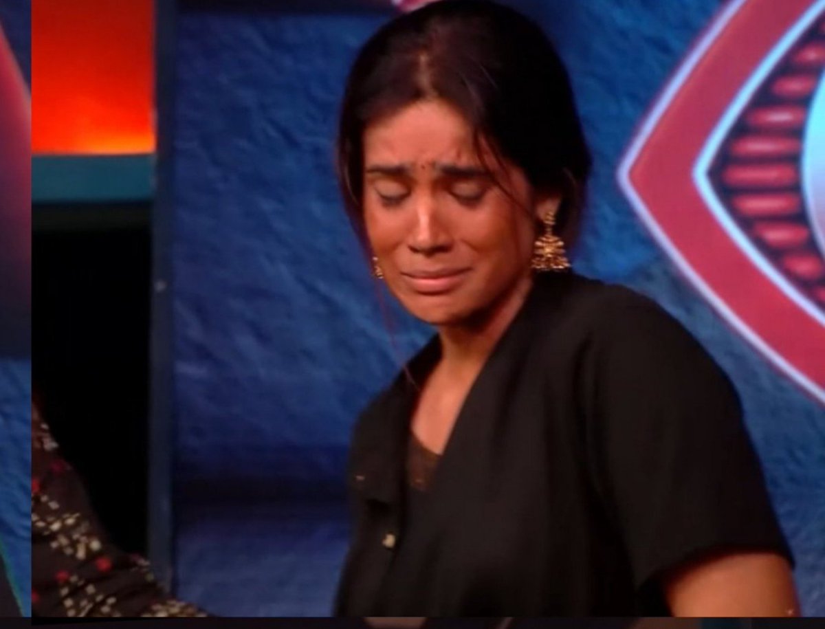 actualspykid's tweet photo. Seriously, why darken her makeup for a village character? This stereotype needs to stop 😬

#BiggBossTamil10 https://t.co/OWz74cJl8K