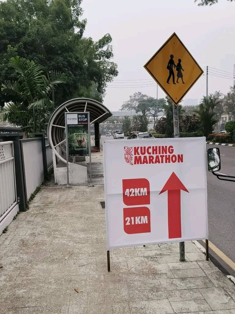 MarathonKuching's tweet photo. 𝗧𝗵𝗲 𝗱𝗶𝗿𝗲𝗰𝘁𝗶𝗼𝗻𝗮𝗹 𝘀𝗶𝗴𝗻𝗮𝗴𝗲 𝗳𝗼𝗿 𝗞𝘂𝗰𝗵𝗶𝗻𝗴 𝗠𝗮𝗿𝗮𝘁𝗵𝗼𝗻 𝟮𝟬𝟮𝟲 https://t.co/frLXnzeure