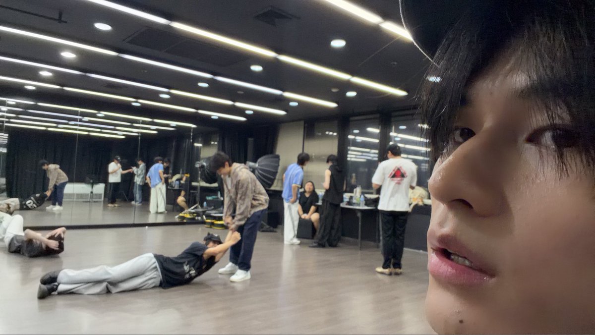 Yolo_oWoo's tweet photo. คิดถึงช่วงเหนือโต้เลี้ยงเวฟมาก ฮีติดแม่ฮีสุดๆ ละเวฟแกล้งแต่โต้นะ เพราะโต้น่าแกล้ง ยิ่งนอร์ทเข้าร่วมด้วยอีก สบายบรื๋อไว้ใจโบร๋อ่ะ ฮรึก นึกแล้วก็ nostalgia ทุกครั้ง เราไม่มีวันหวนคืนช่วงเวลาเหล่านั้นแล้วจิงๆอ่ะมัมㅠㅠ https://t.co/6CFwv8Gjcv