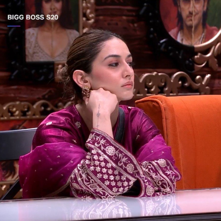 toxicsak's tweet photo. So Pretty And Graceful. 😍🫶✨

#UditiSingh  #BigBoss20 https://t.co/OX0SRocOnv