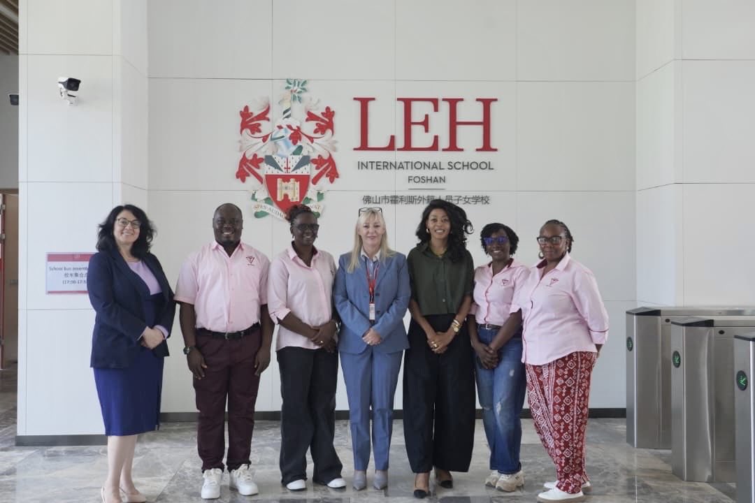 Legacy_Firms's tweet photo. Still about the trip to China, educators from @Ntare_School and @TRICONAOfficial, had the opportunity to visit LEH International School in Foshan, Guangdong, as part of the learning experience, exploring how different approaches to education, technology and

#NazahDestinations https://t.co/7yiHgxZv8r