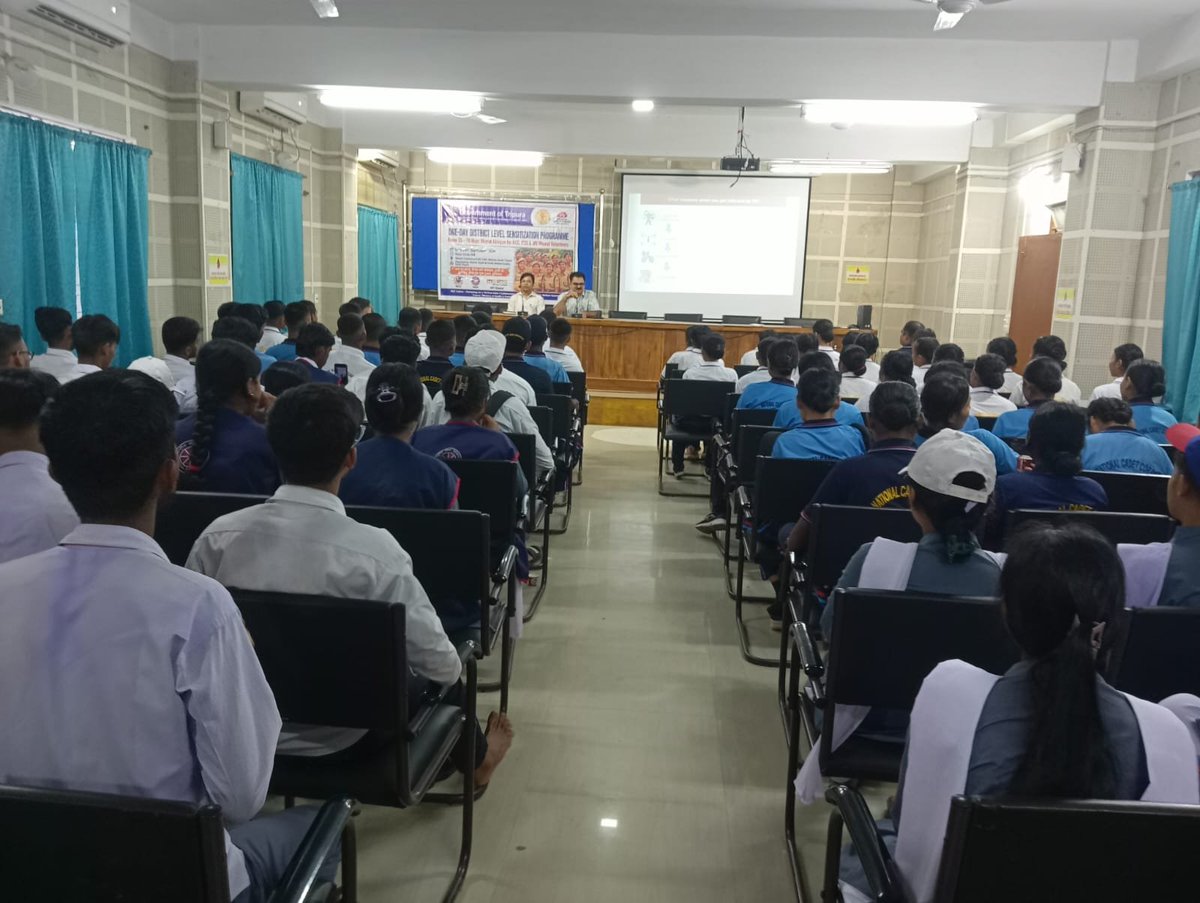ManashC36115378's tweet photo. NCC, NSS &amp; My Bharat Volunteer registration &amp; Training on TB MUKT BHARAT ABHIYAN held at O/o the CMO, South Tripura. 60 nos new registration done under My Bharat Volunteer. https://t.co/XJP65p8emv