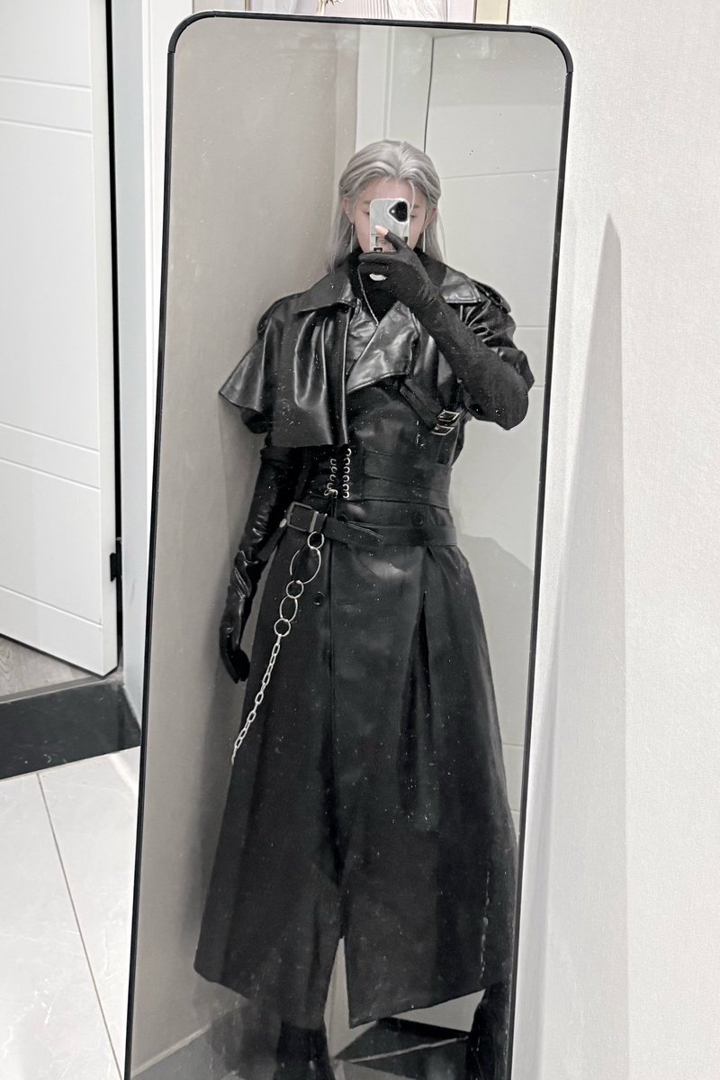 Sysojw's tweet photo. 试一下衣服和假发  #ddff  #sephiroth https://t.co/tWcdMnSXI0