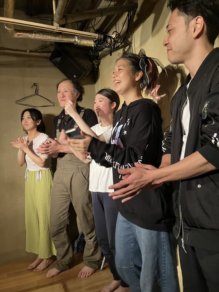 vakadamian's tweet photo. バカダミアン秋の公演
一人芝居complex"愛という名のもとに"
三輪商店からパピオ大練習室まで全公演完走いたしました。
やはり芝居は役者の肉体であり、感性であり、努力であります。
もちろんスタッフの人間力も。
関わってくださった皆さん、ご覧いただいた皆さん、ありがとうございました。
また！ https://t.co/vujQgEE6eP