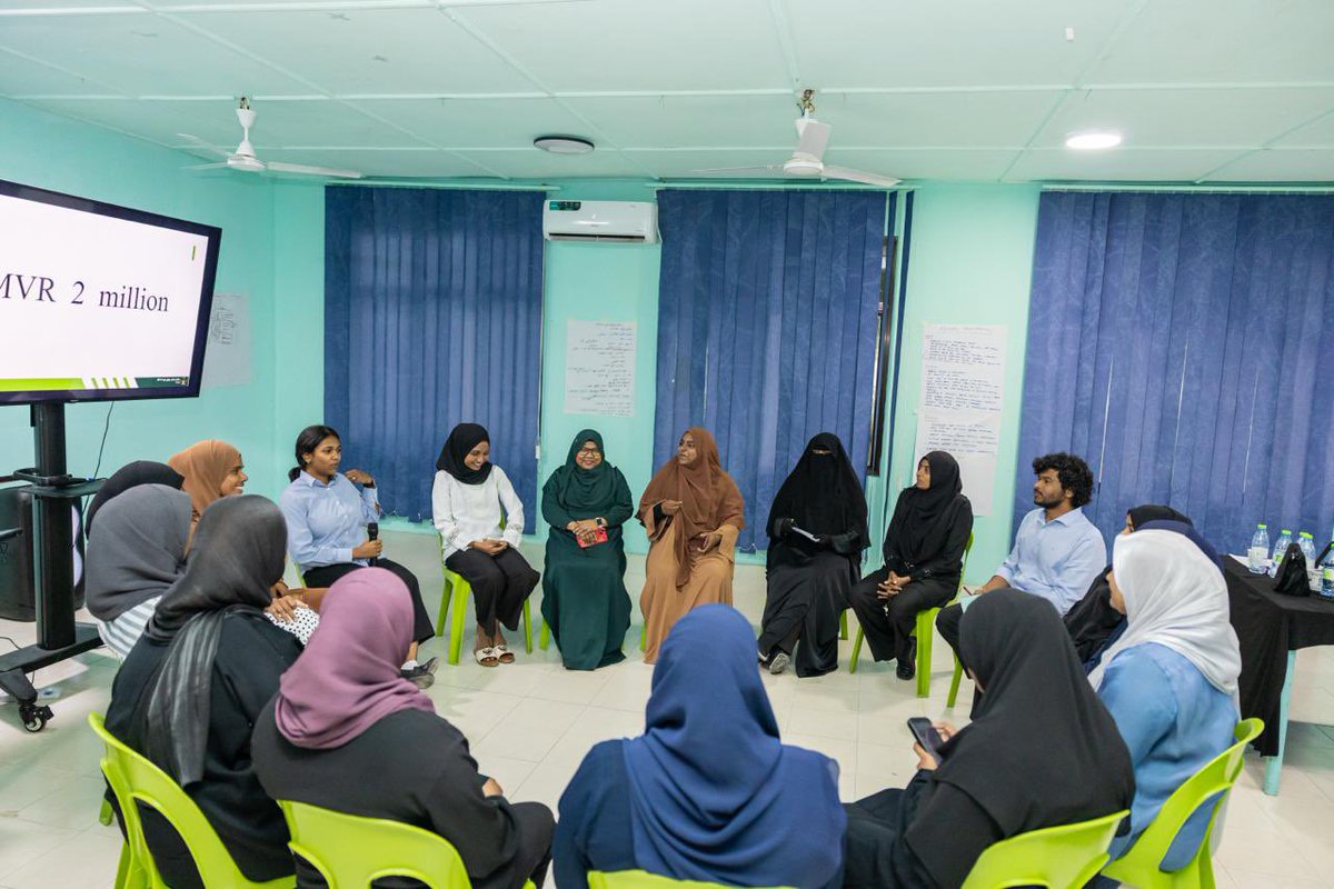 SFdevelopmentMV's tweet photo. Women's leadership training "Taking the Lead - Women in Politics" has concluded in Sh. Funadhoo. 
We thank all participants for their commitment to supporting this initiative &amp; express our gratitude to Sh. Funadhoo WDC for their continued support and collaboration throughout. https://t.co/7vtM8A9yEq