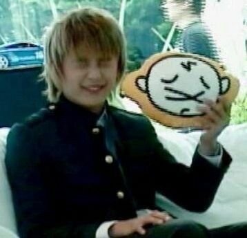 become_coconut's tweet photo. 내가 김준수를 처음 알게 된 방법:

"베이비들 앙녕?" https://t.co/eljLIwq5N9