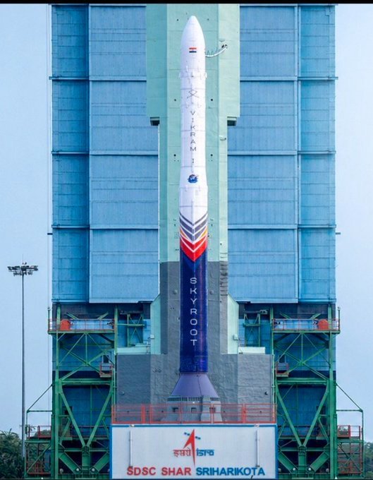 Siege4570's tweet photo. Skyroot’s upcoming $280-300M funding round is shaping up as a competitive bidding process, with global names like Fidelity, General Catalyst &amp; Benchmark, alongside Indian investors including 360 ONE and others. Valuation: $2.8-3B, as Skyroot seeks more domestic investors. 🚀���🇳 https://t.co/VCP2b7LUyj