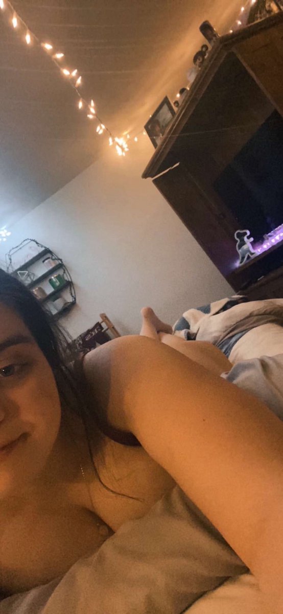 BWCBully969's tweet photo. Cucks fat whore gf https://t.co/rJ8WYOANef