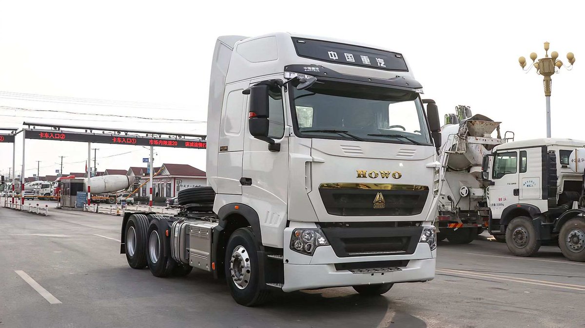 Truckbridge's tweet photo. 🔥 BRAND NEW HOWO T7H 460HP 6×4 – Limited Stock!
Heavy-duty power that pulls up to 100 tons.
High-roof sleeper cab, air-con, 400L tank – built for serious long-haul work.
✅ 540 HP
✅ 6×4 drive
✅ Ready for immediate shipping from China
Price $30,000
 #howotruck #trucks #export https://t.co/VyJLmzv9XN
