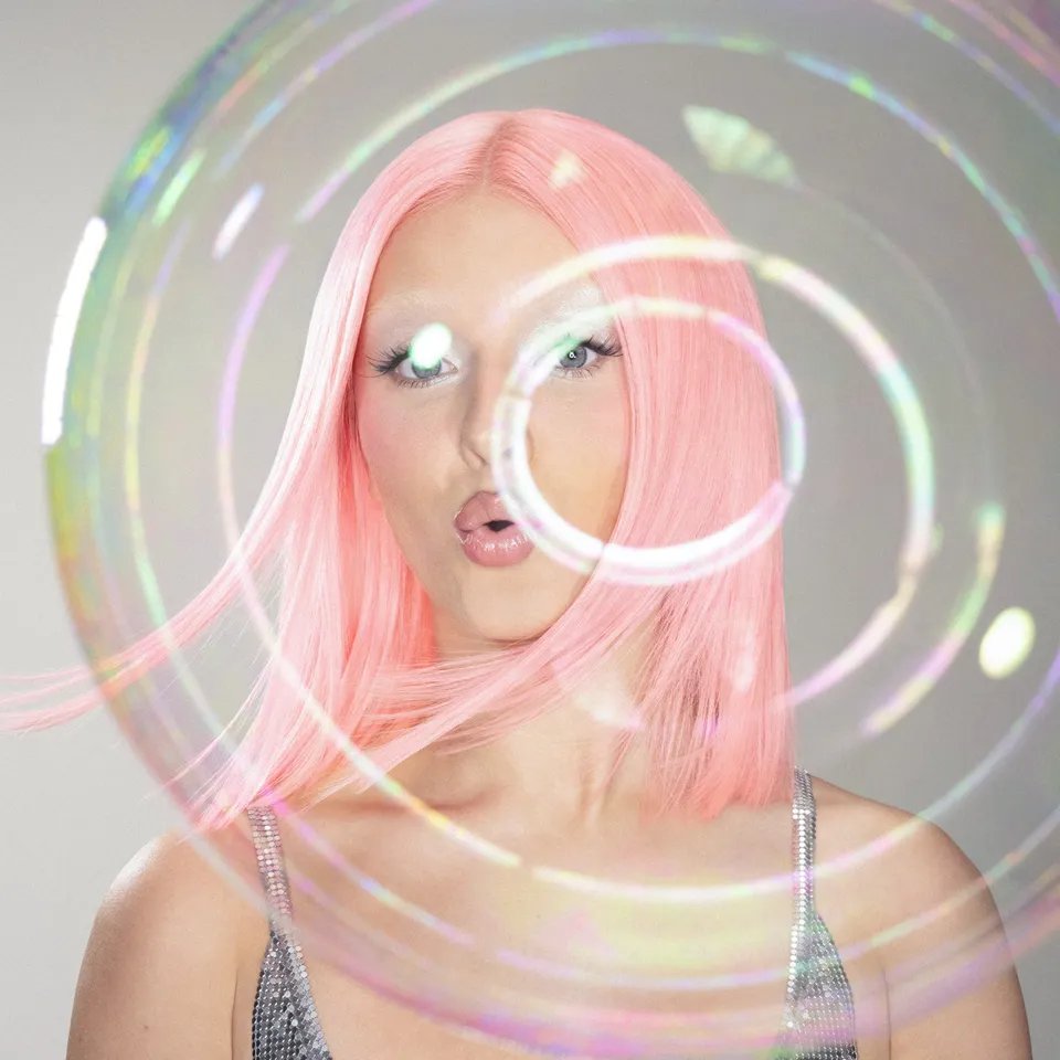 ZLUpdating's tweet photo. 📸 | Zara Larsson photographed by Hugo Comte for Allure Magazine. https://t.co/MYjRbxkzry