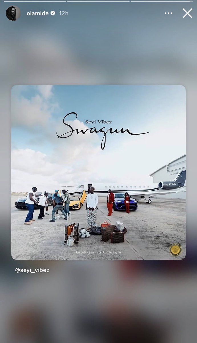 billiondollarIQ's tweet photo. Olamide supporting his boy https://t.co/26JTpBY5hJ