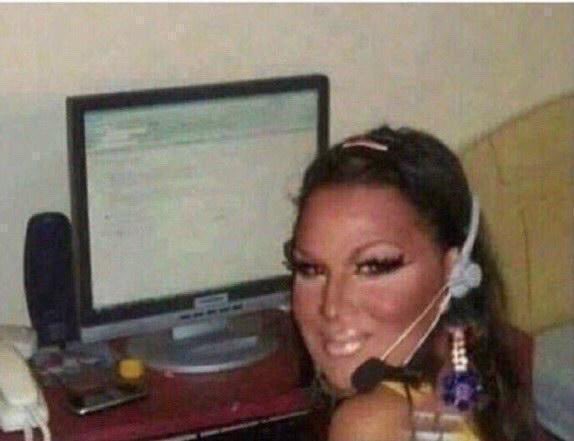 pupcrow_'s tweet photo. owner of my company highkey a predator but i really need that bag https://t.co/8FdJ9Ss8wX