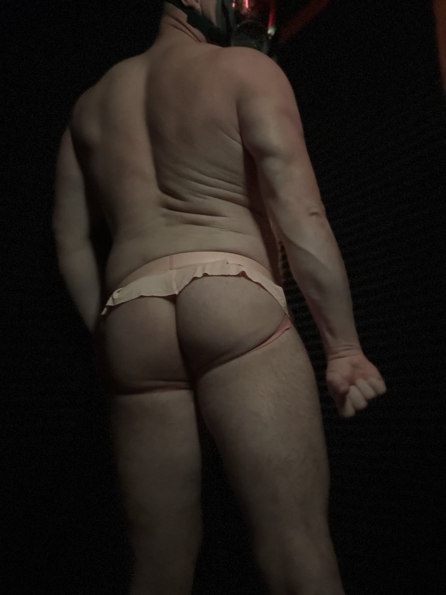 unworthyslutboy's tweet photo. More black backdrop, but more pink
LOCKED AND JOCKED #lockedjock #chastitycaged #chastity #musclefag #musclegrowth #lockedjockhole
https://t.co/9zhXrvnlAj https://t.co/E8HcUgBXt9