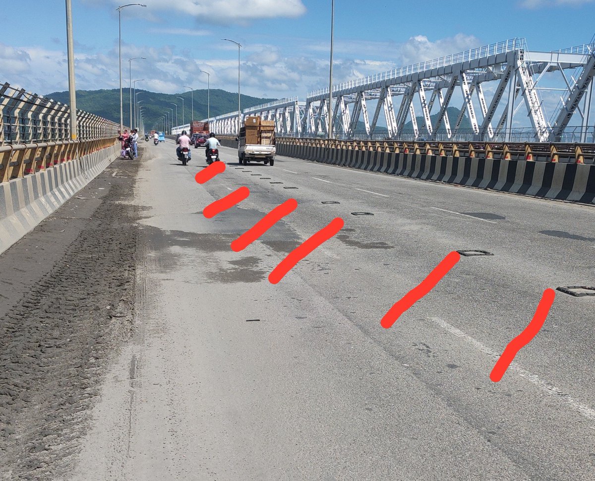 dipankard1987's tweet photo. Which department duty to cleanup temporary divider from the middle of New Saraighat bridge? Which is now trun scrap divider with open screw on the bridge. Why always act after some inocent people lost their life in a accident.
Kindly Cleanup ASAP
@DCKamrupMetro @GuwahatiPol https://t.co/bRsTkhj7Rg
