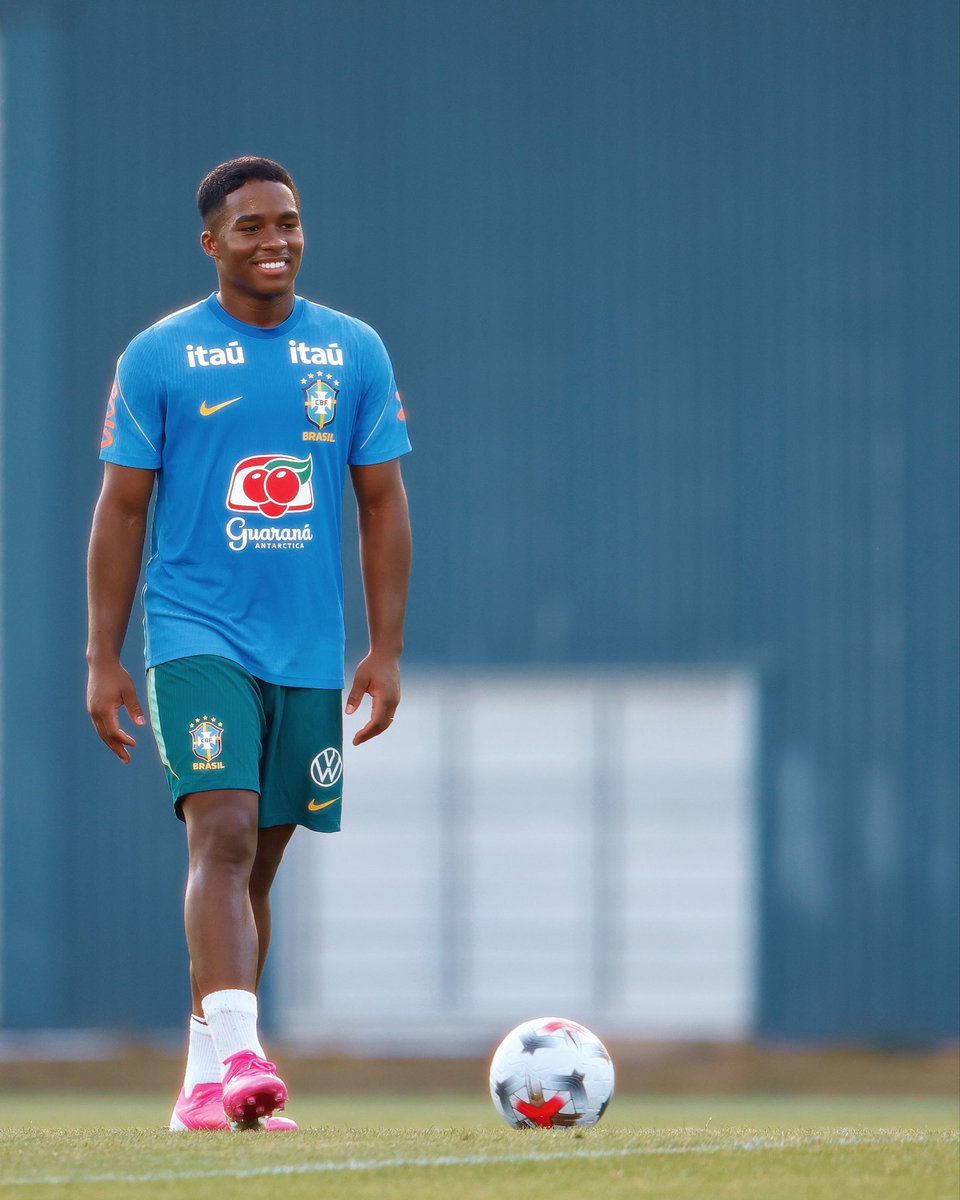 Endrick's tweet photo. 🇧🇷🇧🇷 @CBF_Futebol https://t.co/WZjzxgYgSd