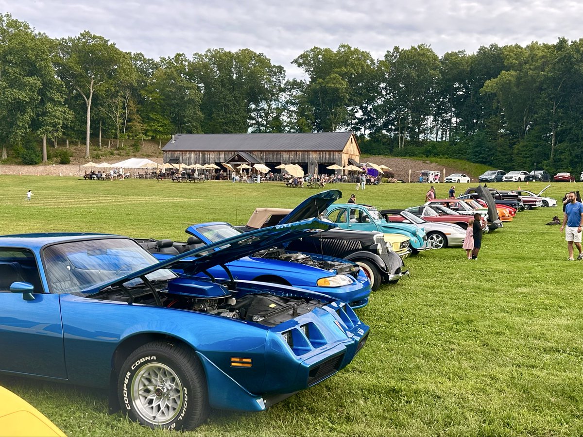 HopsOnTheHill's tweet photo. TONIGHT! 🚨🚘🍻 Last Cruise Night of the Season Thursday 4-8, all cars welcome! 🚙🏎️🛻 Thank you to all who joined us each week!
🍕Burning Peel Pizza Truck 4-8
🍦MooRAAH Ice Cream Truck 5-8 
🎶Live Music by Kent Besocke 4:30-7:30

#HopsontheHill #GlastonburyCT #CTbrewery #CTcars https://t.co/JIx6guEsHU