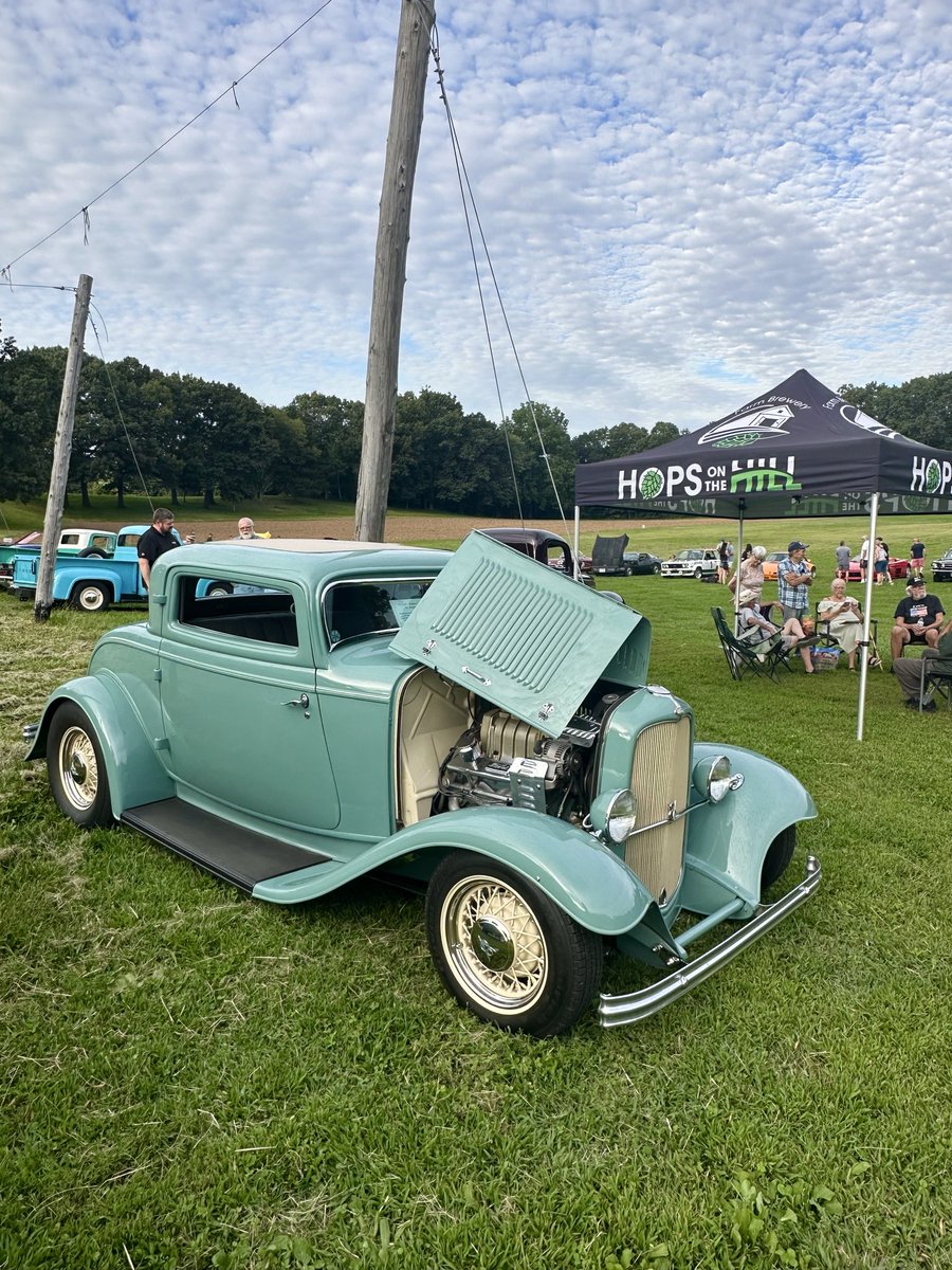 HopsOnTheHill's tweet photo. TONIGHT! 🚨🚘🍻 Last Cruise Night of the Season Thursday 4-8, all cars welcome! 🚙🏎️🛻 Thank you to all who joined us each week!
🍕Burning Peel Pizza Truck 4-8
🍦MooRAAH Ice Cream Truck 5-8 
🎶Live Music by Kent Besocke 4:30-7:30

#HopsontheHill #GlastonburyCT #CTbrewery #CTcars https://t.co/JIx6guEsHU