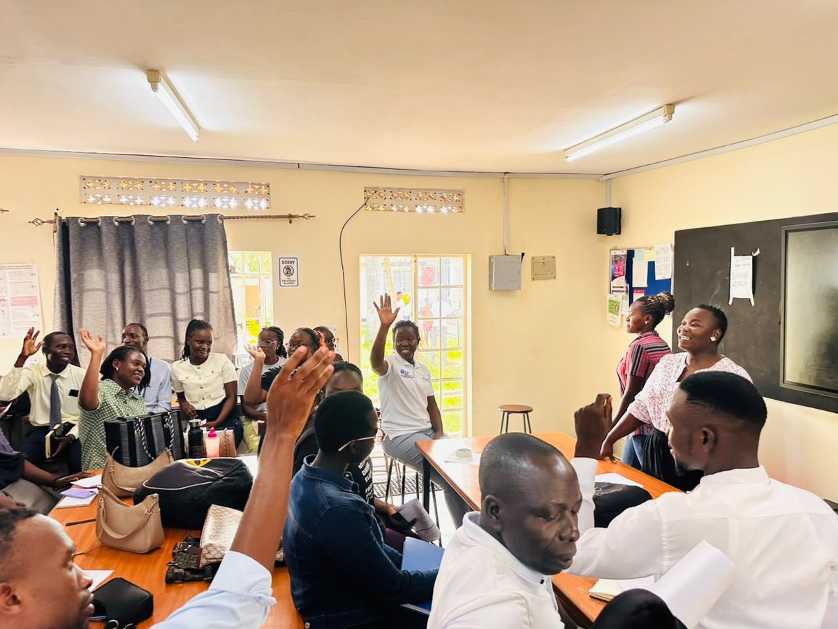 FelixAsingya's tweet photo. 📍 HAPPENING NOW!

Gulu University Students are coming together for an engaging SRH dialogue on protecting young people from violence and harmful practices, including FGM.

With 40+ students, including medical students, law students and expert facilitators from the Faculty of Medicine and Law , the conversation is centred on rights, prevention, protection and the questions that matter to young people.

#YouthSRH #MyVoiceMatters #EndFGM #SRHR