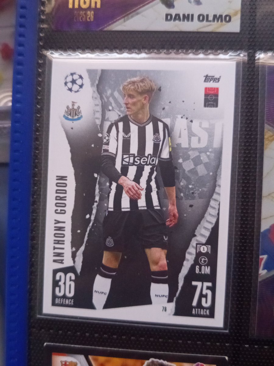joselu_fcb's tweet photo. El otro día me puse a rebuscar entre mis cromos "viejetes" y me he encontrado a este chaval bien majo https://t.co/edmhIkRQsZ
