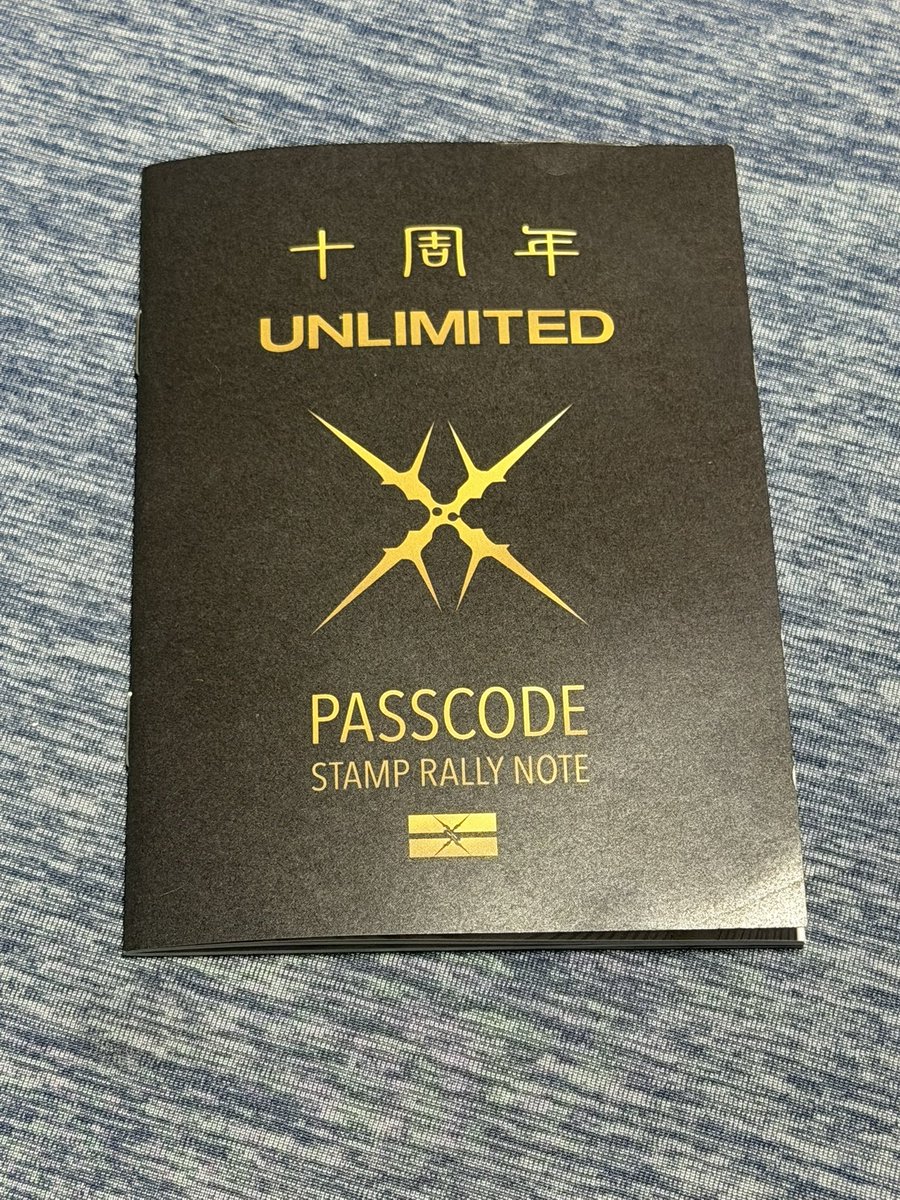 nyan_meow_mew's tweet photo. 久々の #PassCode ワンマン #unlimitedXツアー 初日。10年目迎えて円熟の域に達して来た。余裕がありながら凄さも増してる。メンバーとバンドと観客の一体感がパナい。アイドルで10年続くの中々無いが、客もメンバーも脂乗って来てまだまだコレからだなと感じた。あと今回のTシャツがカッコいい。 https://t.co/kGFfNXx7oY