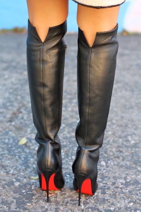 DelisiLouboutin's tweet photo. Louboutin ArmuraBotta havaları değil mi ? 🖤❤️✨ https://t.co/CWPlUH8idn