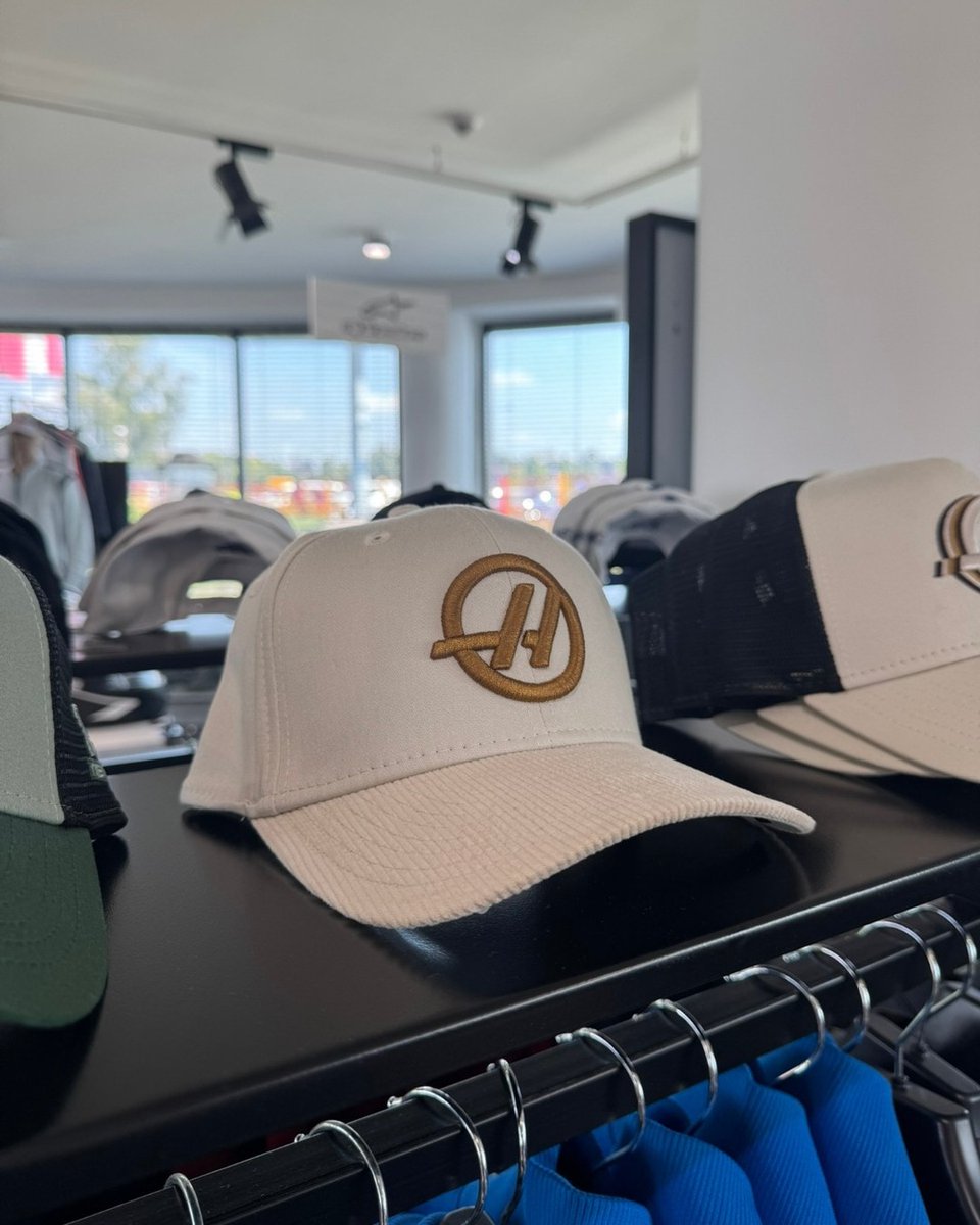 amyflore66576's tweet photo. A new era for Haas F1 Team! Introducing the 2026 cap collection: cream corduroy with metallic gold logo, khaki and green New Era truckers, and deep burgundy “H” logo details. Visit our Bemowo showroom to feel the quality firsthand. https://t.co/ph8FxBxekn