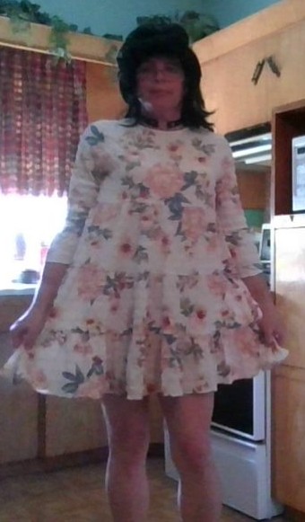 m4goodtimes's tweet photo. Kandy flashback, the Summer of '21 ... xx oo #CD #crossdress #summerdress #legs #older #mature #dress #kisses 💋💋 https://t.co/STCw2D690J