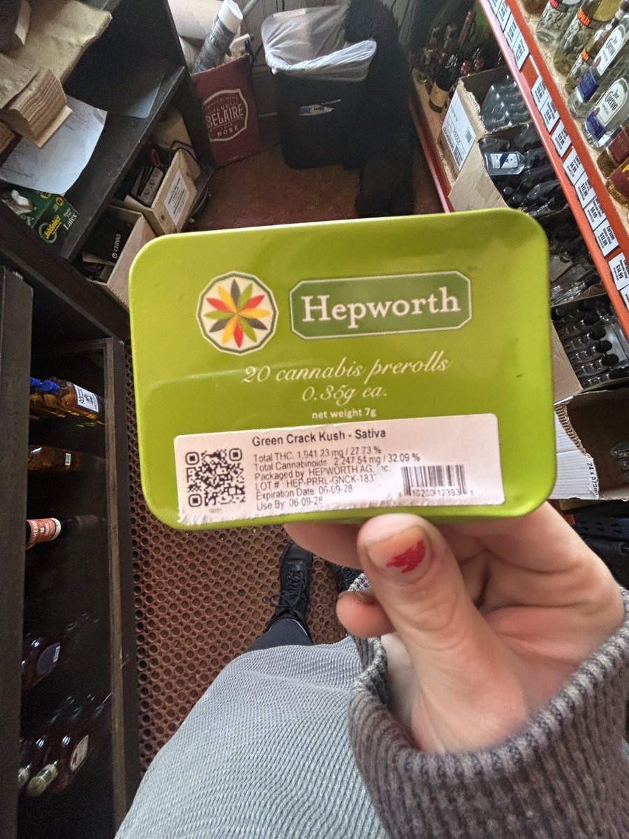 fawnrabbit's tweet photo. crazy find in the parking lot https://t.co/ZJZRVtuwoO