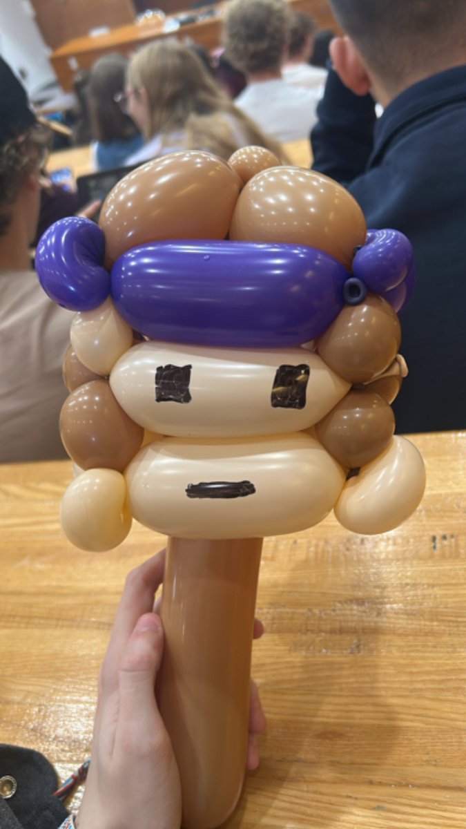aveluciel's tweet photo. there was a balloon guy at uni i asked for wifies do yall like it #wifies https://t.co/KgNHN8aBuI