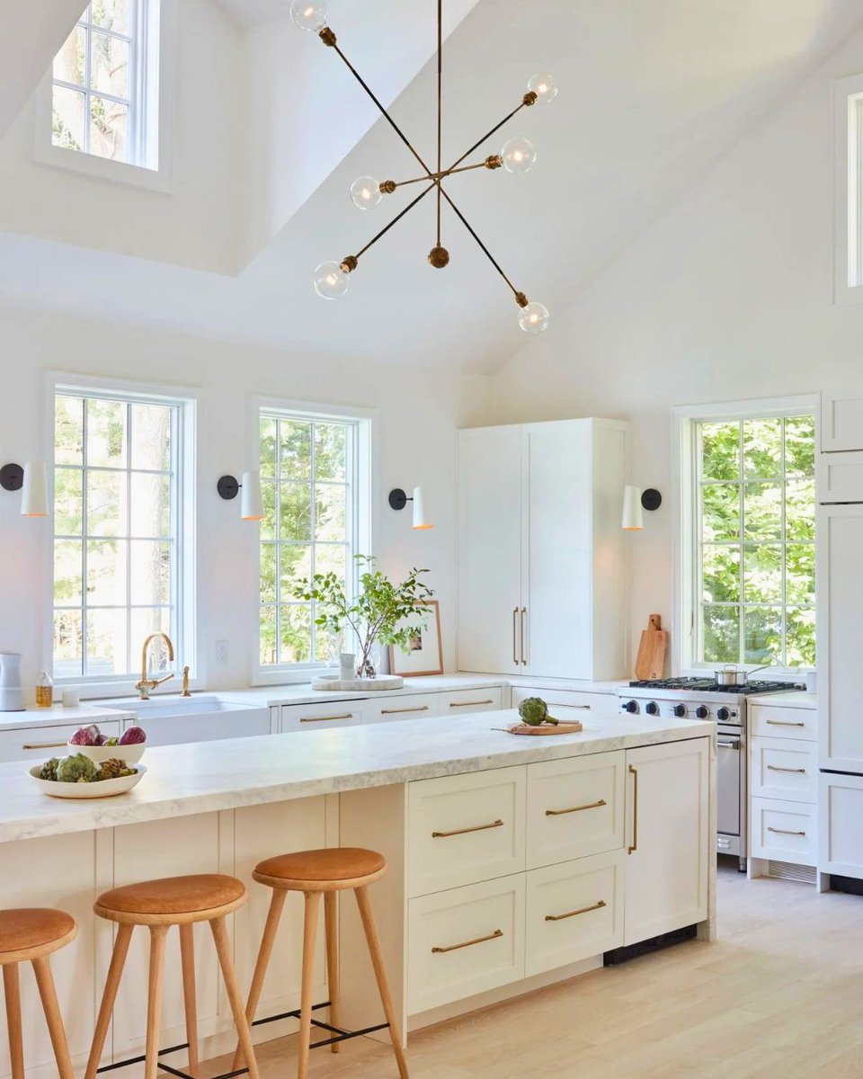 RealtyCounty's tweet photo. 🏡✨ What Is Scandi-Farmhouse? ✨
The design style blends simplicity and comfort 🤍🌿

Scandi-Farmhouse brings together:
🪵 Natural wood and textures
🤍 Soft, neutral colors
🛋️ Simple furniture
🌿 Minimal décor
✨ Warm, inviting spaces

#SouthCountyRealty #ScandiFarmhouse https://t.co/DHYoZPJtTq