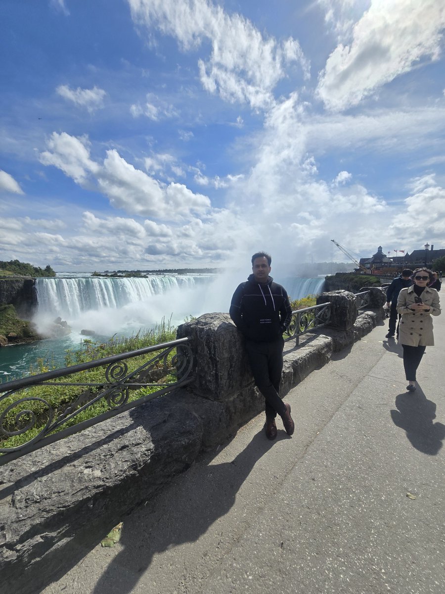 MudassarAPP's tweet photo. Witness the majesty of Niagara Falls from the Canadian side.

Home to the iconic Horseshoe Falls, offering panoramic views, nightly illumination and the unforgettable roar of one of the world's natural wonders.

Canada's beauty

#NiagaraFalls #Ontario #Canada #VisitCanada https://t.co/5h0eOu4KDu