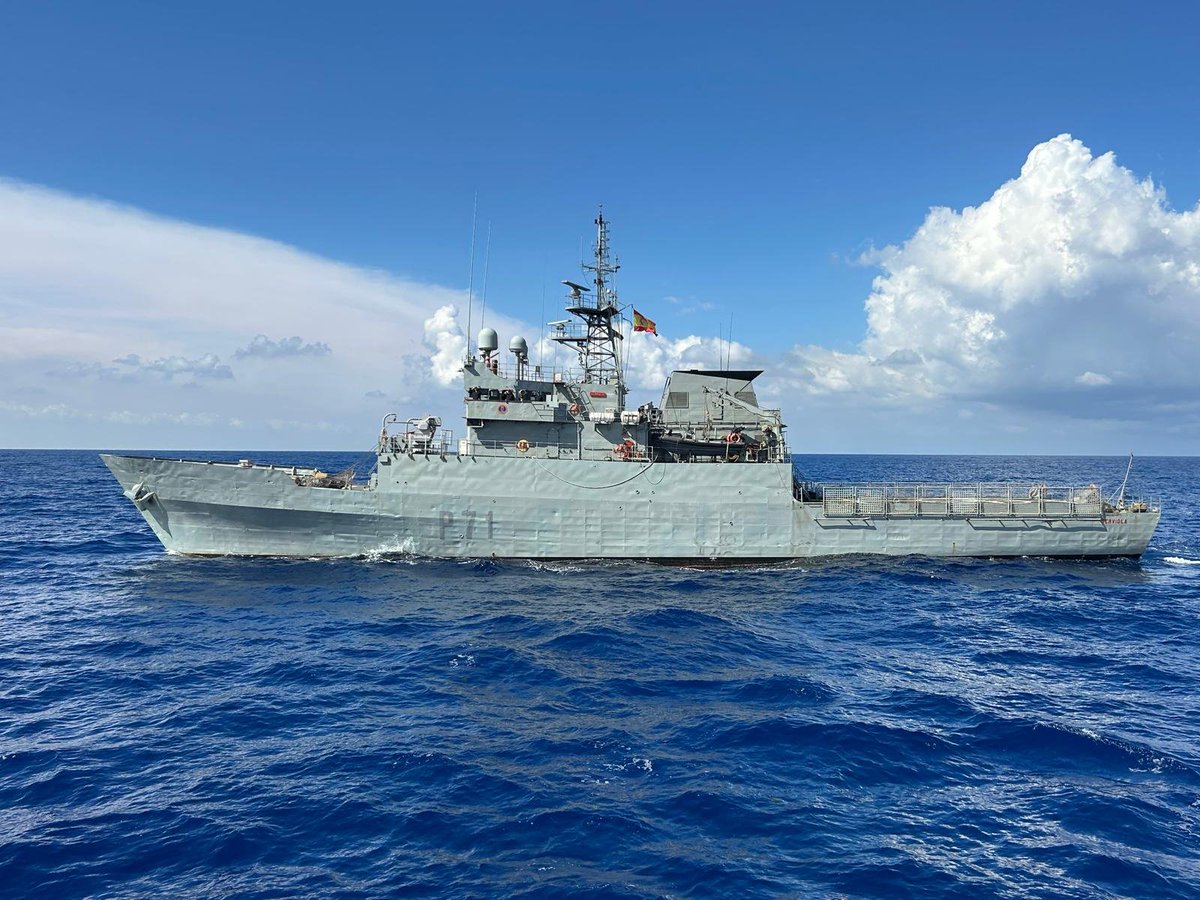 EmbEspLibia's tweet photo. ⚓️🇪🇦 تشارك إسبانيا بالسفينة P-71" "Serviola" في مناورات #SEABORDER26 التي تُجرى في ليبيا في إطار مبادرة الدفاع "5+5".
🇩🇿🇱🇾🇲🇦🇲🇷🇹🇳+🇨🇵🇮🇹🇲🇹🇵🇹🇪🇸
تُعد هذه المناورات تدريباً للأمن البحري يهدف إلى تعزيز التعاون متعدد الأطراف في منطقة البحر الأبيض المتوسط.
@Armada_esp https://t.co/2UtlWlF0AY