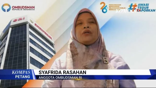LambeSahamjja's tweet photo. ombudsman sebut rumah fasilitas khusus di lapas cibinong lebih banyak daripada jumlah pejabat:
- dia nanggepin kakanwil ditjenpas jabar yudi suseno yang bilang rumah-rumah itu rumah dinas petugas lapas
- syafrida bilang perlu dipastikan lagi siapa aja pejabat yang beneran dapet fasilitas rumah dinas 
- soalnya jumlah rumahnya kebanyakan
- pas sidak rabu kemarin petugas lapas yang dampingin gak bisa jelasin rumah-rumah itu buat apa selain rumah kalapas
- tim ombudsman ketemu salah satu warga binaan yang nempatin salah satu rumah itu dan dia ngaku keluar biaya buat nempatinnya