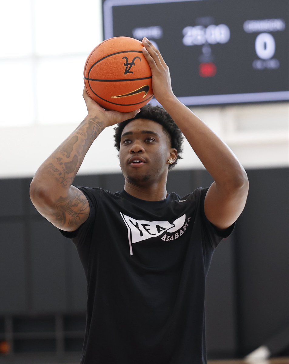 AndrewJBone's tweet photo. 🏀 “I’m a big who can shoot the ball, so I feel like that opens up a lot of things.”

Brandon Garrison is ready to show a different side of his game at Alabama.

More on his role in Nate Oats’ offense and what Tide fans can expect.

🔗 https://t.co/SoZmXuPVd9 https://t.co/KlRN9iSNKq