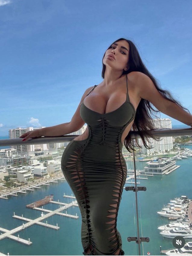 catflshprincess's tweet photo. You’ll exist as a pathetic lil failure if I don’t take control of your life.
You don’t trust yourself when you have to make important decisions.
Let your greedy goddess take over 😏

catfishfindom humanATM paypig findom whalesub scamass https://t.co/dy26TFeOSL