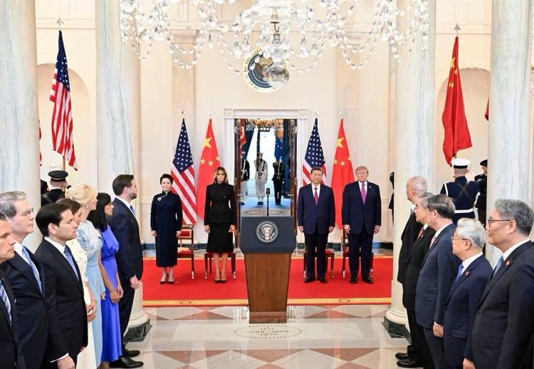 XH_Lee23's tweet photo. President Xi addresses welcome ceremony
---Xi says his visit is for friendship, cooperation, people's well-being of both countries
---Xi extends warm congratulation on the 250th anniversary of U.S. independence
---Xi says China, U.S. share deeply intertwined interests, vast room for cooperation
---Xi says China keeps its door wide open
---Xi says China-U.S. cooperation may not solve every problem in the world, but many hard to be solved without it
---Xi says China to invite 100,000 young Americans to visit China for exchanges, study over next 5 years
---Xi says a pair of pandas will make home at Zoo Atlanta in a few days
---Xi calls for strengthened dialogue, sincere cooperation, peaceful coexistence between China, U.S.