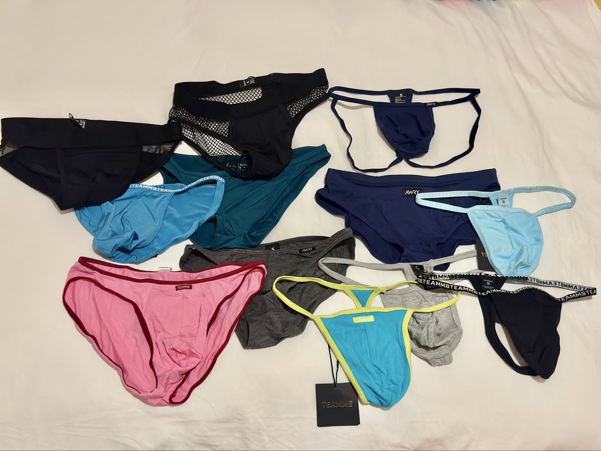 trescomas123's tweet photo. So many cute pairs of underwear for me to try on. Love thongs for men! https://t.co/LeEnpZIy4z
