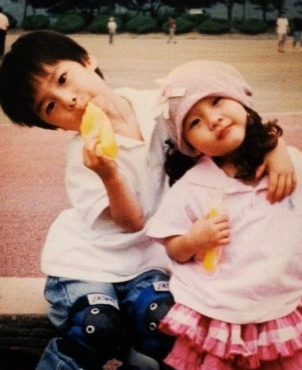 snoopizo's tweet photo. @palititos ✴  :  (24 / 09)  🌊 ☀️ 🍓
⠀
feliz aniversário pra soulmate que tenho desde o prézinho! obrigado por sempre estar ao meu lado e me defender de todo mal que tínhamos em frente, por me arrancar risadas e fazer dos meus dias mais felizes.
⠀
eu amo amo amo você ! ♡ https://t.co/eJ3sgnbh0C