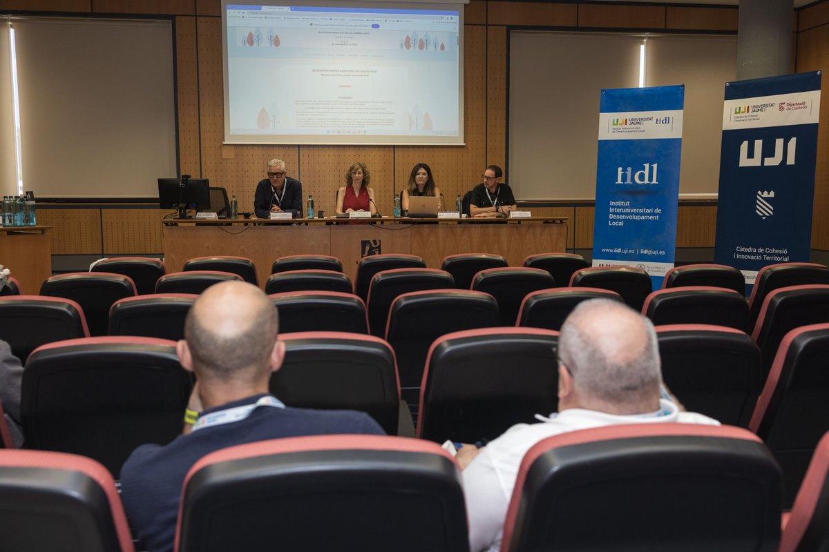 noticies_d's tweet photo. UJI// L'UJI reuneix experts de tot l'estat per a abordar la transformació econòmica i els nous reptes del món rural
https://t.co/tqXHulbTdN
#UJI #monrural #noticies https://t.co/wHs9AhaZpU