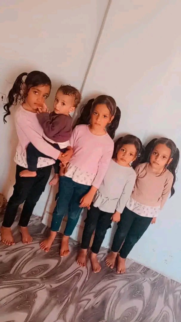 MoneerAslwi's tweet photo. أنا أب مغترب في السعودية، 

يوم الثلاثاء فقدت زوجتي  وفلذات كبدي الخمسة (أربع بنات وابني) في تعز بيرباشا  خط الثلاثين- المليحا
.

أرجو منكم النشر والتعميم  ومنشور منكم قد يكون سبب في إنقاذ حياة خمسة أطفال.وامهم.

والله ثم والله من يجدهم له مني مكافأة 20 ألف ريال سعودي https://t.co/KrH8qatgxr