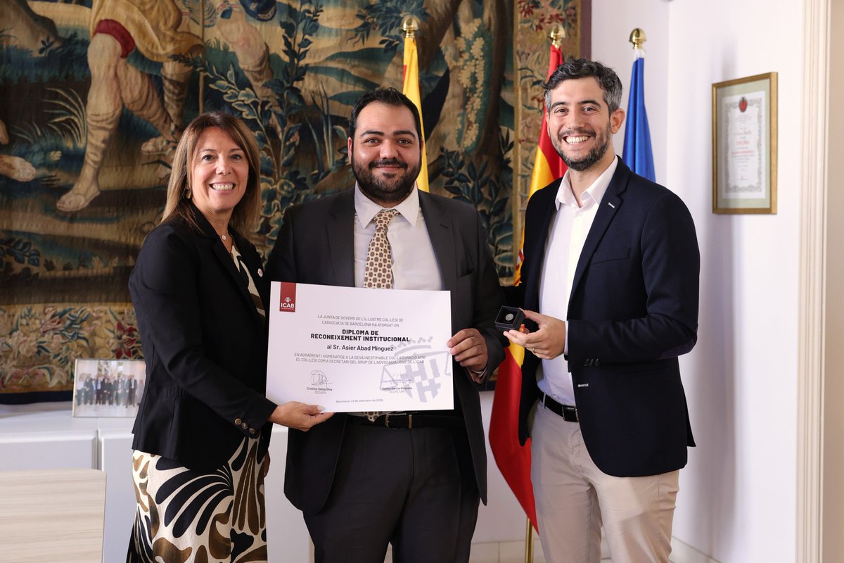 GGF_VNG's tweet photo. El nostre soci Asier Abad de GRUP @LEXION ha estat reconegut institucionalment per la Junta del #ICAB, i per la seva degana Cristina Vallejo @crivallejo pels seus anys al servei de l'advocacia jove com a secretari del @GAJBarcelona #VNG #SITGES #CUBELLES #SANTPERE #AsesoriaLegal https://t.co/JceIHhMCoH