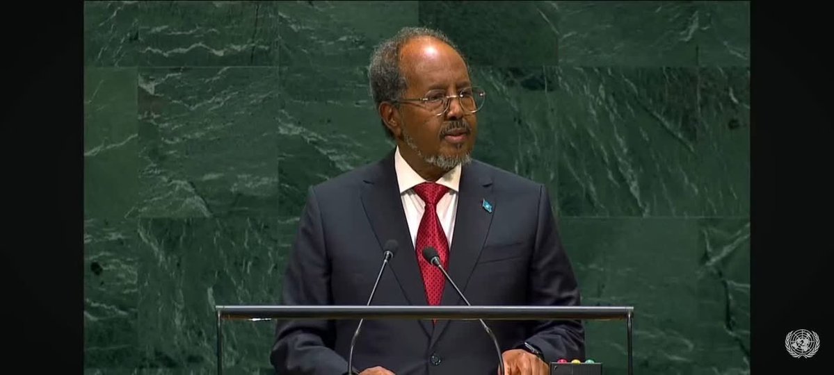 erigavoTimes's tweet photo. Markuu noo kaalmeeya iyo yaa alle wax siiyay bilaabay baa dadkii ka yaceen kuraasta.
Illaa Dawarsi iyo ku rida 35 sano soca cidina ma dhagaysan karaysee😂 #Somalia. https://t.co/GYRMlGgq99