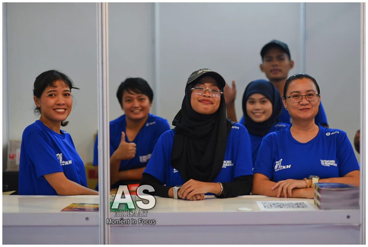 MarathonKuching's tweet photo. KM2026 Crew - Ready to assist you https://t.co/4hjvmc4dTe