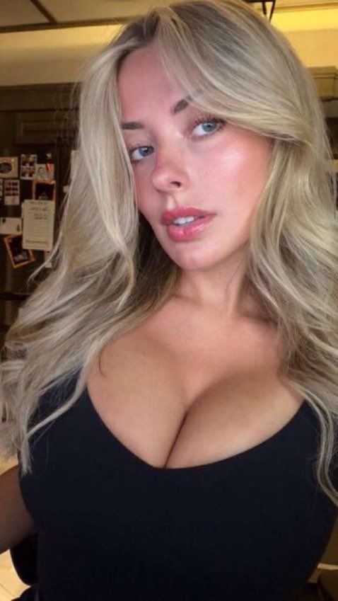 catflshprincess's tweet photo. Which of you pet is going to spoil a manscam brat? 💋

Not like you care who's behind the screen.
Otherwise you wouldn't lose all your money to catfishs, right unc? 🤭

#Cuck #cuckold #manscam #hotwife #nsfw #nsfwtwt #bbc #bnwo #findom #horny https://t.co/mtvNto7jT7