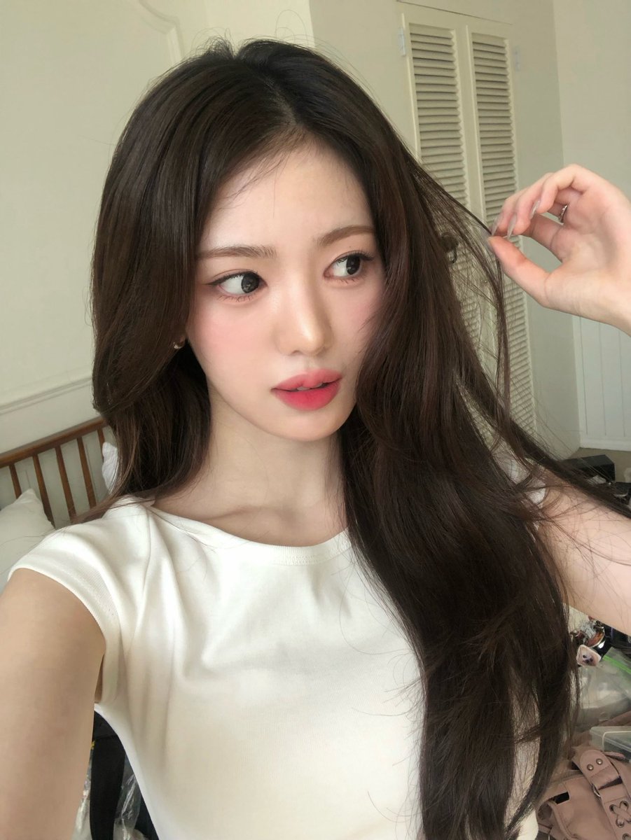 sukykiii's tweet photo. 260925 #수이 버블 🫧 https://t.co/LPgbL35PrE